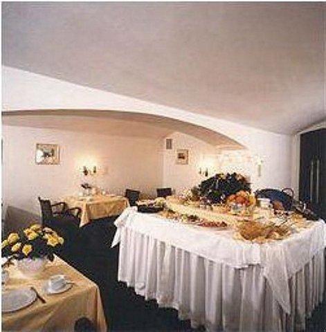 Hotel Am Hofgarten Düsseldorf Restauracja zdjęcie